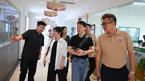 韩国 JUNO ACADEMY 团队来校交流